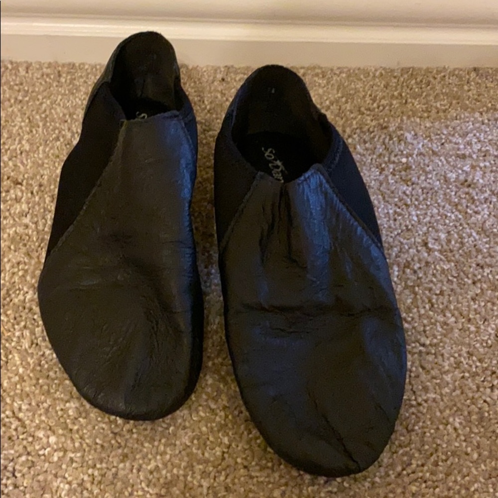 Black jazz dance shoes